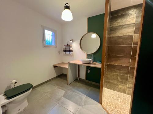 Studio avec extérieur ombragé (Studio avec exterieur ombrage) in Saint-Marcel-les-Valence (Rhone-Alpes)