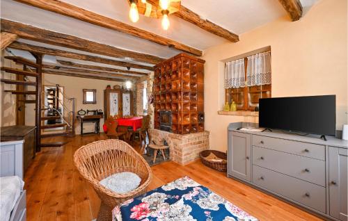 2 Bedroom Pet Friendly Home In Hrastovica in Petrinja