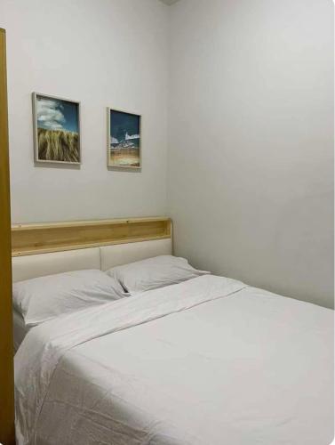 S residence, Mall of Asia Area, Manila