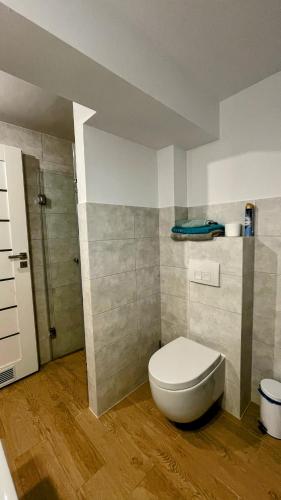 2 bedrooms, 3 beds
