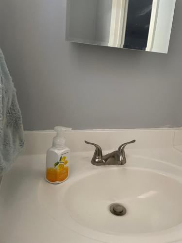 Marblehead Townhouse - image 10