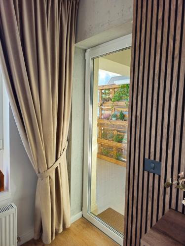 Mountain and City View with Underground Parking Mountain and City View with Underground Parking