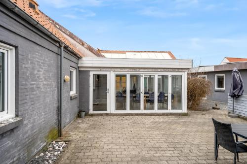 Twenty-Bedroom Holiday home image 5