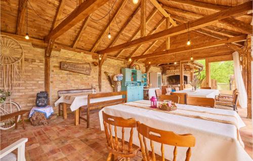 Hotelli välisilme, 2 Bedroom Pet Friendly Home In Hrastovica in Petrinja