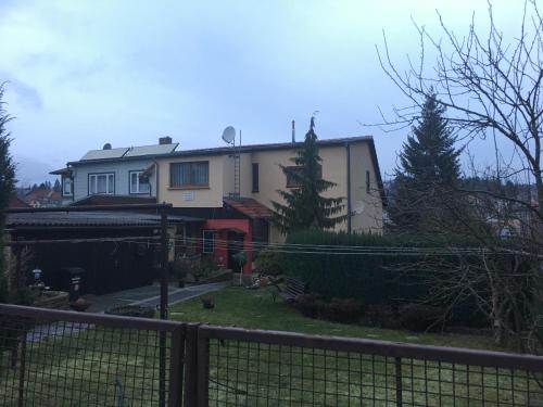 外部景觀, Monteurunterkunft Haus Gellert in 弗里德里希羅達
