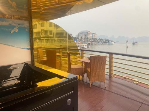 Studio with Ocean View image 2