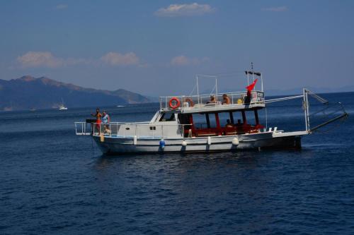 Berrak1 private yacht