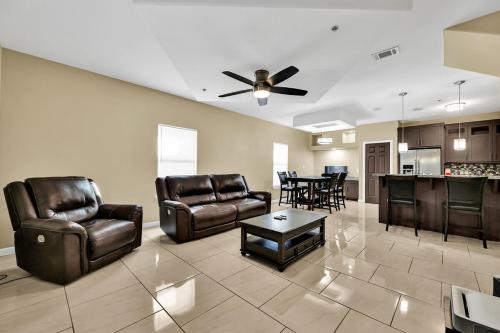 Relax & Enjoy In Our Spacious Townhome Getaway D, McAllen (zdjęcie 3)