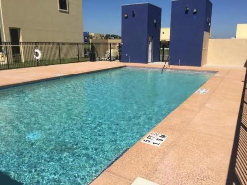 Relax & Enjoy In Our Spacious Townhome Getaway D, McAllen (zdjęcie 2)