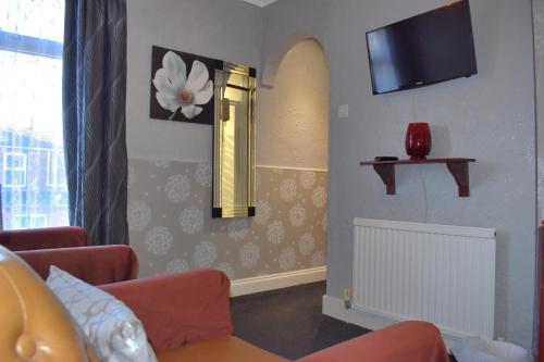 Kilbrannan Guest House - image 3
