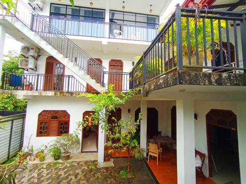 White King Guest in Unawatuna