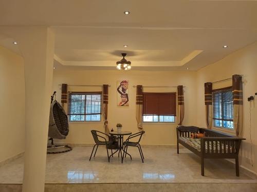 設施, White House Residences in 圖赫林