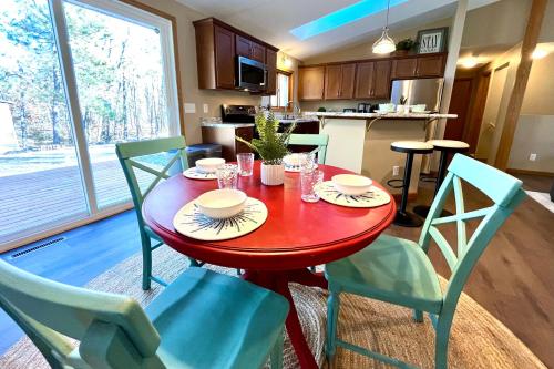 Valley View Home With Game Room, & Exclusive Beach & Pool Access - Wisconsin