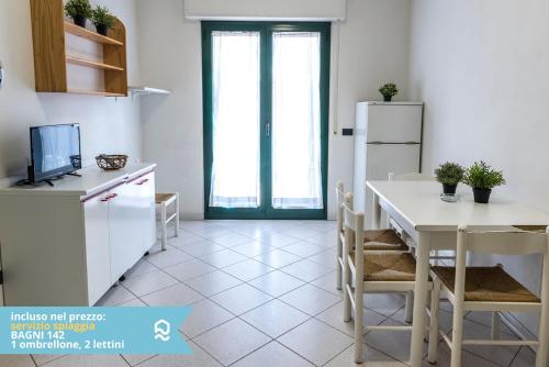 SE008 - Senigallia, bilocale sul mare con spiaggia inclusa