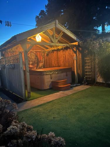 Acorn Cottage 5