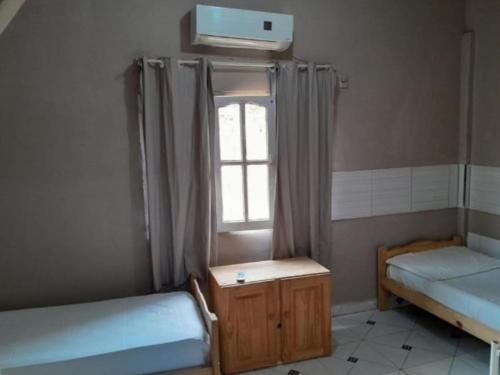 6-Bed Mixed Dormitory Room image 2