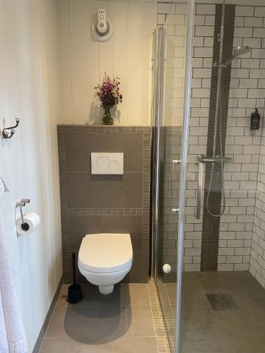 Elisabeth-Bua Elisabeth-Bua