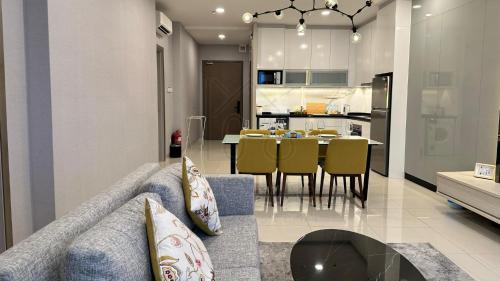 Societe Suites 108 Hartamas Mont Kiara KL @3pax near Bukit Kiara Equestrian