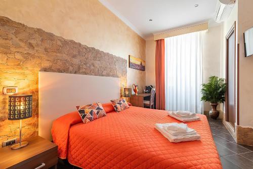 Alis Laura Guest House - 10 mins to Colosseum, Modern & Near Metro, Rome (photo 3)