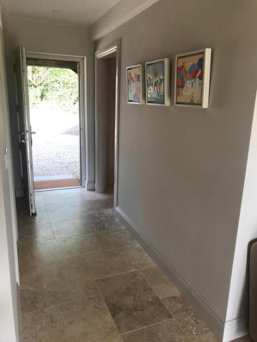 The Little House in คอลลูนีย์