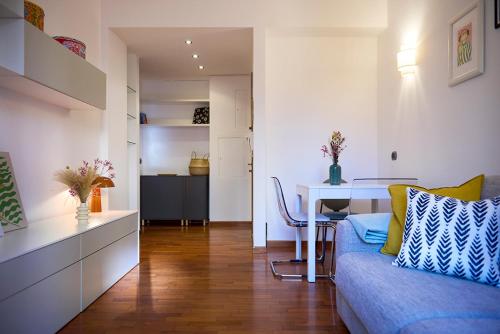 Bilocale silenzioso e accogliente Metro 4 Frattini - 15 minutes to city center