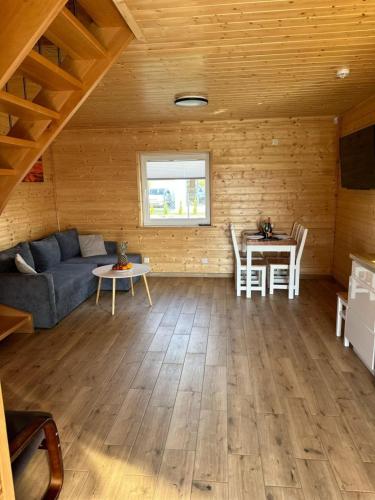 3 bedrooms, 6 beds