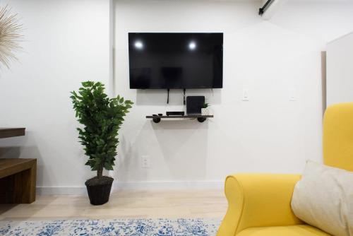 75-4A Brand new 3BR Prime UES W&D in unit, New York (Foto 9)