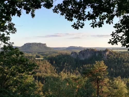 Gohrischstein Blick in Rathmannsdorf - Hohe