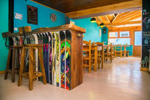 Pub/Hol, Sherpa Hostel in San Martin De Los Andes