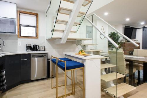 75-5A Luxury 3BR Duplex W&D in unit Elevator, New York (photo 10)