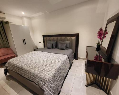 Cozy & Luxurious East Legon Apt with gym, pool & rooftop, Akra (zdjęcie 10)