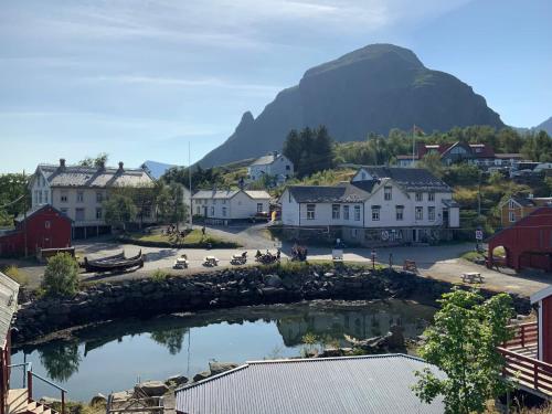 Iekārtas, Elisabeth-Bua in Å (Nordland)