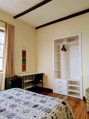 Superior Twin Room with City View image 7