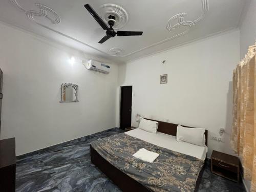 Double Room with Private Bathroom room in Sunrise Bed & Breakfast