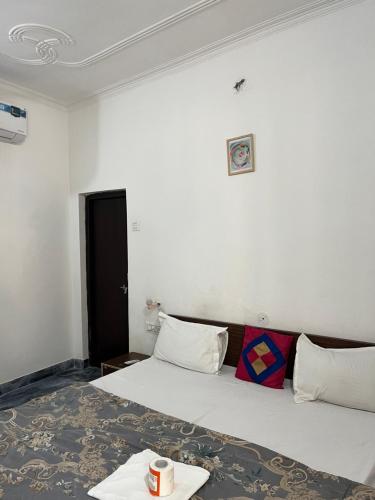 Double Room with Private Bathroom image 7