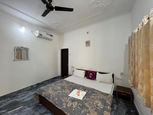 Double Room with Private Bathroom image 6