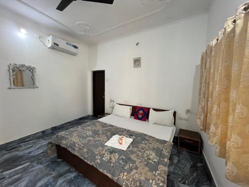 Double Room with Private Bathroom image 5