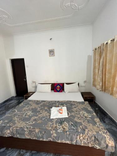 Double Room with Private Bathroom image 1