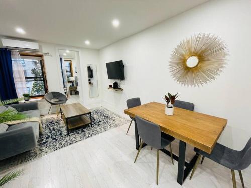 78-3A Luxury Brand New Modern 1BR W&D, New York (photo 2)