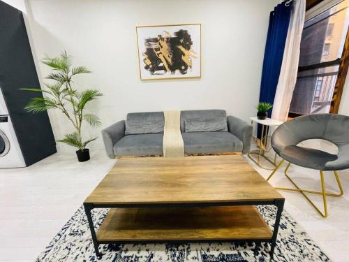 78-3A Luxury Brand New Modern 1BR W&D, New York (photo 3)