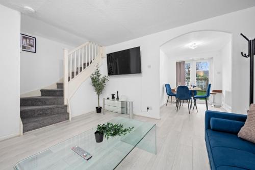 Lovely 3bedroom house, 7mins drive to Manchester City center, Etihad stadium & Coop Live Arena, Manchester