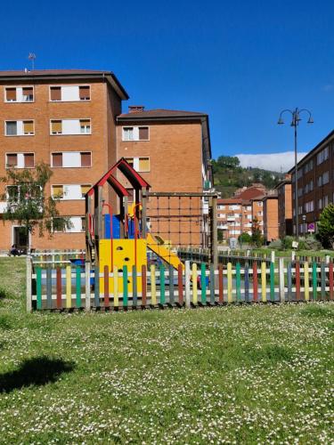 Spēļu laukums, Valle del Nalon Sotrondio in Sotrondio