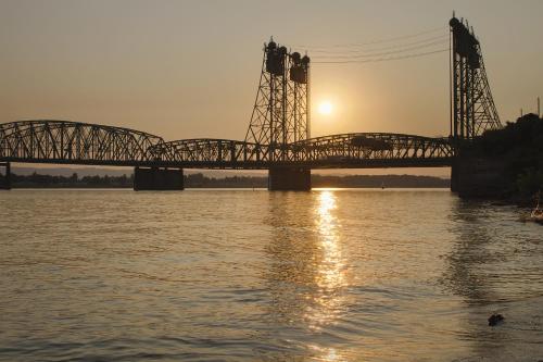 Holiday Inn Portland - Columbia Riverfront, an IHG Hotel