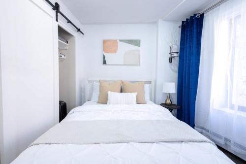 809-5b Luxury Studio with a Private Balcony, New York (fotografie 9)