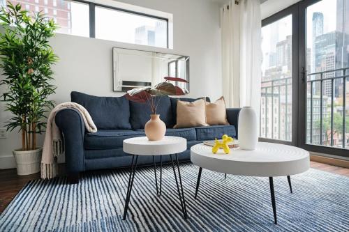 809-6A New 2BR Duplex With a Private Patio, New York (Foto 7)