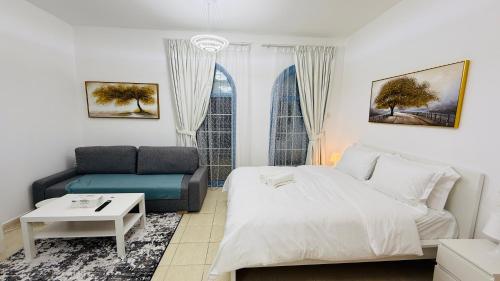 O07 Luxury Furnished Studio Apartment near bus stop Garden view Persia Cluster O07 Luxury Furnished Studio Apartment near bus stop Garden view Persia Cluster