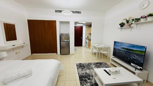 O07 Luxury Furnished Studio Apartment near bus stop Garden view Persia Cluster O07 Luxury Furnished Studio Apartment near bus stop Garden view Persia Cluster