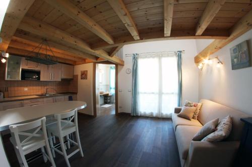 Bombyx Inn Room Type - Studio