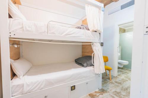4U Hostel, Granada (photo 10)