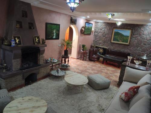 laurier Rose Hostel in Aguerd